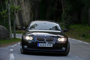 bmw 자동차 정면 이미지